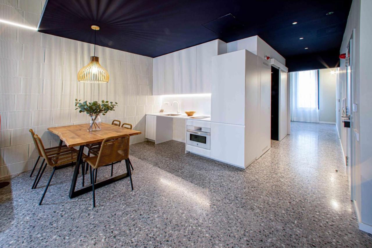 Barcelona Touch Apartments - Rosich Оспиталет де Лобрегат Екстериор снимка